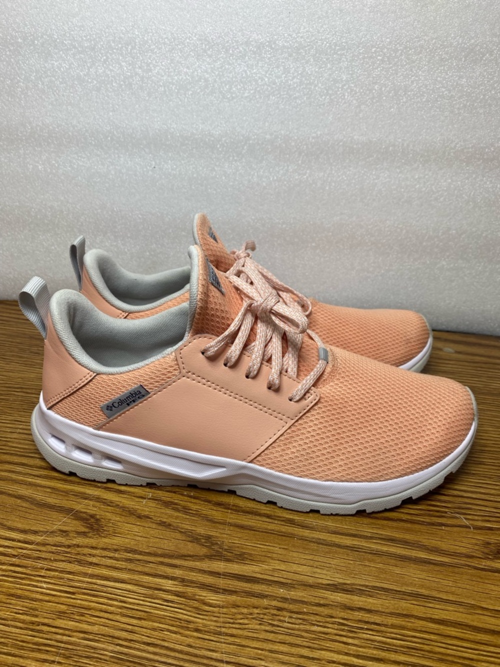 COLUMBIA Crystal Springs PFG Vented Fishing Water Trail Shoes Womens 9.5 Coral